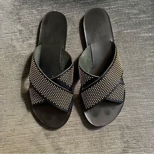 ANCIENT GREEK SANDALS THAIS BLACK LEATHER GOLD STUD CRISS CROSS SANDALS SIZE 40